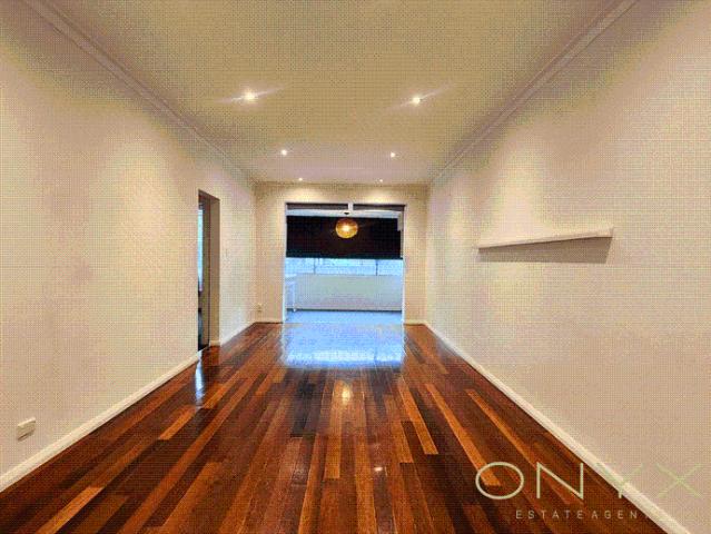 Spacious & Stylish 2 Bedroom Apartment with Study & Lock Up Garage