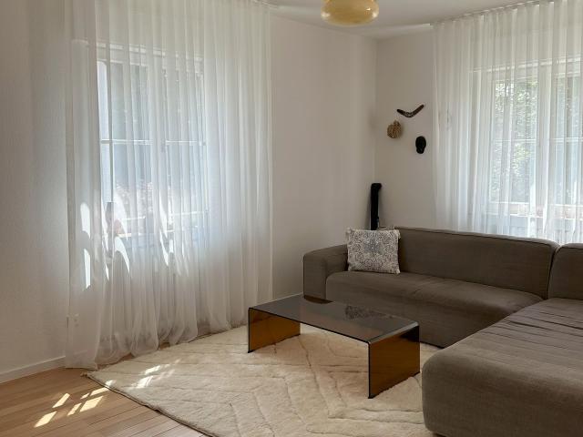 Spacious & stylish 3.5 room apartment in city villa Heilbronn East – 110 sqm, balcony, fully furnished with design furniture, Heilbronn Amsterdam Apartments for Rent