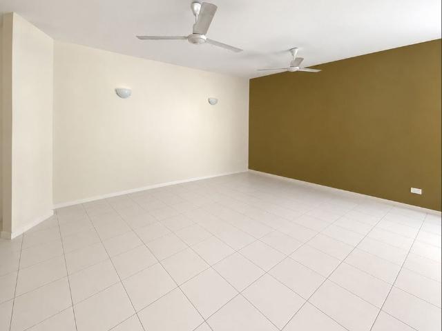 SPACIOUS & STYLISH 3 BEDROOM DUPLEX IN SOUGHT AFTER BAYVIEW