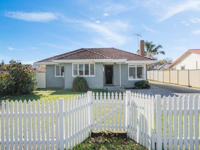 Spacious & Stylish 3 Bedroom Home!