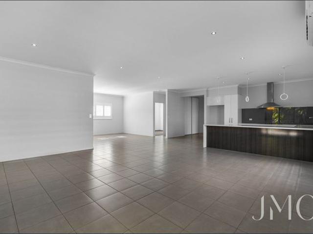 Spacious & Stylish 4 Bedroom Home in Prime Ormeau Location