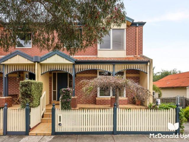 Spacious, Sumptuous & Steps to Everything