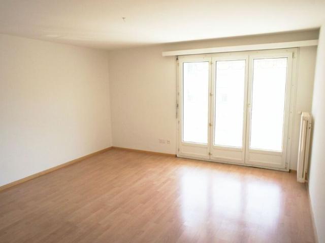 Spacious, sun drenched and with beautiful mountain views!