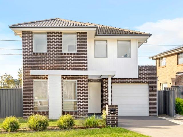 Spacious, Sun Drenched Family Home Within School Catchment for Rouse Hill Public School & Rouse Hill High School!