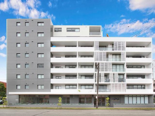 Spacious, sunlit & perfectly positioned for convenience City Views Access via Elizabeth Street