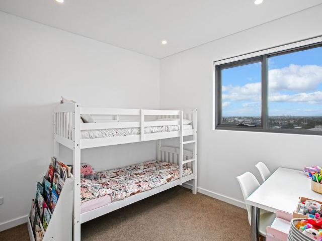 Spacious, sunlit & perfectly positioned for convenience City Views Access via Elizabeth Street