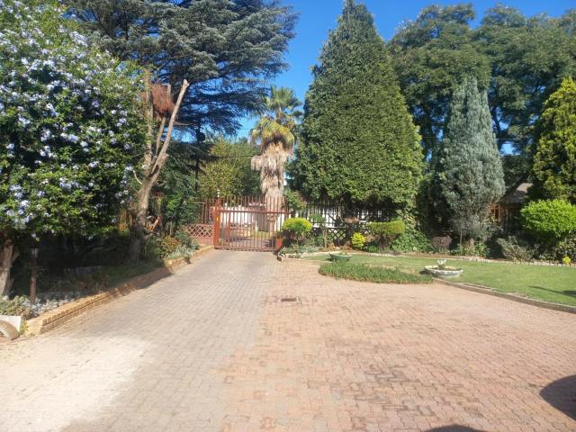 Spacious, Sunny 1 Bedroom Cottage in Discovery