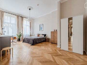 Spacious, sunny apartment in Tiergarten with inner courtyard use near Potsdamer Platz, Berlin Amsterdam Apartments for Rent