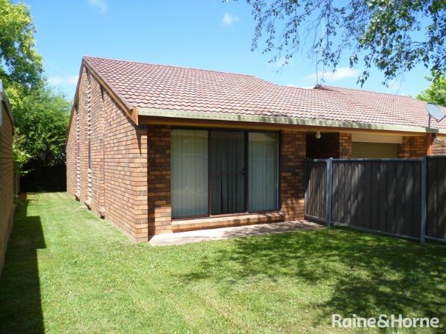 Spacious & Sunny Central Two Bedroom