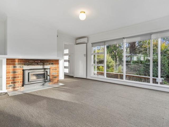 Spacious, Sunny & Perfectly Positioned