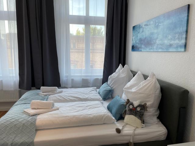 Spacious suite located in Magdeburg | central | bright | fully equipped, Magdeburg Amsterdam Apartments for Rent