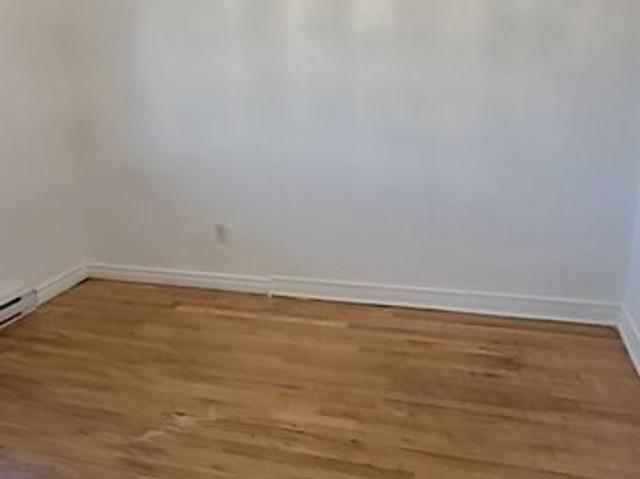 Spacieuse 5 1/2 à Louer Dans Ahuntsic