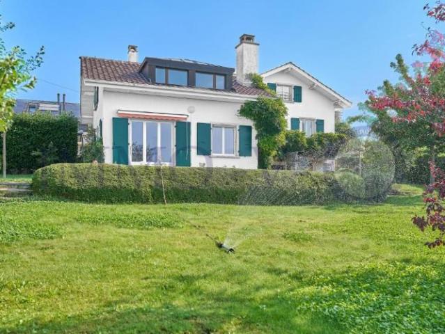 SPACIEUSE ET INDIVIDUELLE AVEC GRAND JARDIN