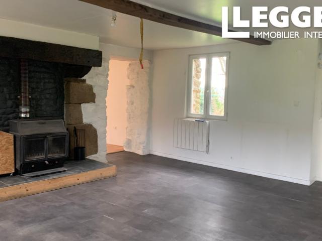 Spacieuse et superbe maison avec terrasse et garage, offrant une vue imprenable sur la belle campagne normandy