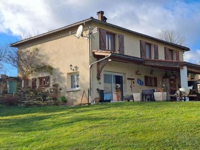 Spacieuse maison avec deux logements indépendants, sans travaux !