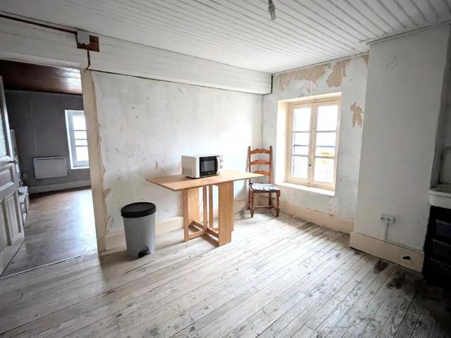 Spacieuse Maison Ancienne de 265 m² au Grand Serre
