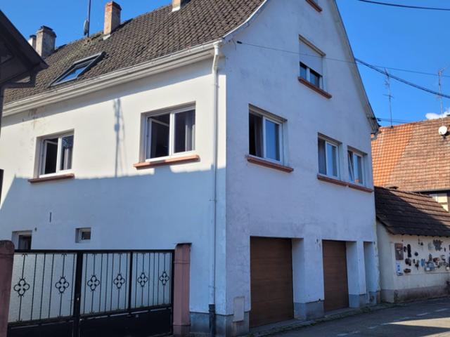 Spacieuse Maison de Caractère au Coeur de Wissembourg avec Re