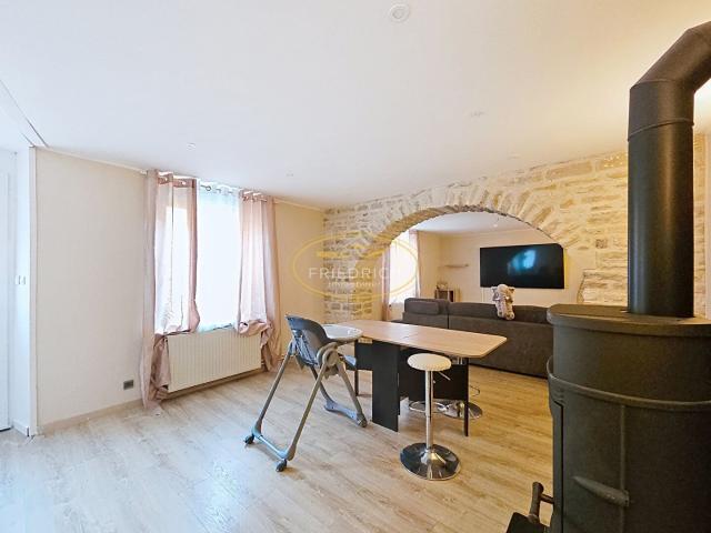 Spacieuse Maison De Ville Lumineuse 175m² Gondrecourt le Château