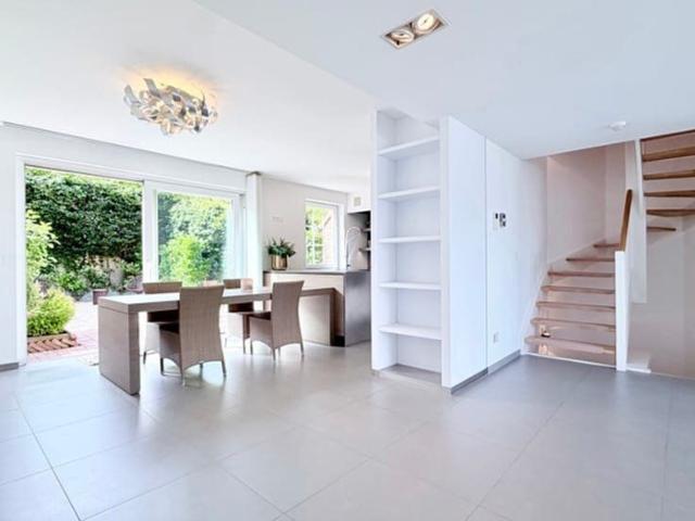Spacieuse maison familiale 5 chambres – 215 m² – Garage doub