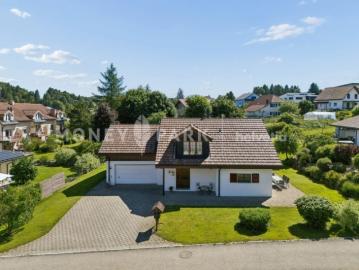 Spacieuse maison familiale avec grand jardin et volumes généreux