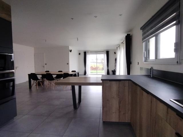 Spacieuse maison pour grande famille, famille d'accueil.