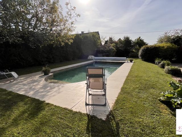Spacieuse maison 7 pièces de 213 m2