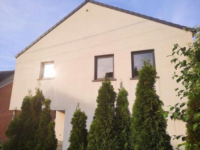 Spacieuse villa moderne 5ch, jardin, 5 min de la gare