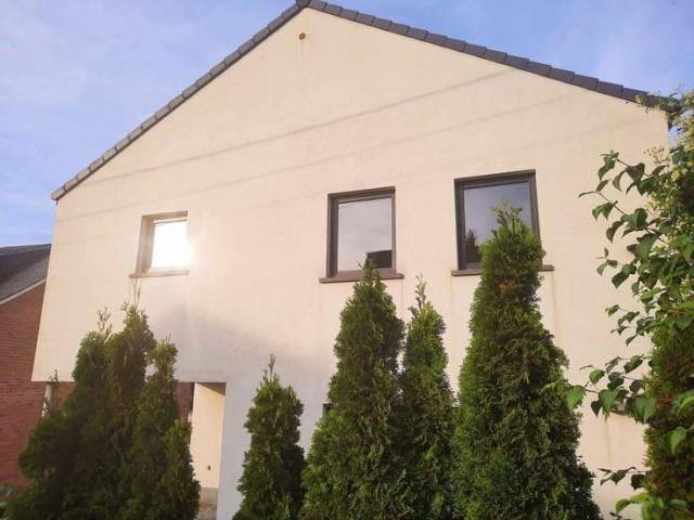 Spacieuse villa moderne 5ch, jardin, 5 min de la gare