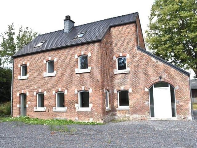 Spacieurse et charmante maison de caractère rénovée
