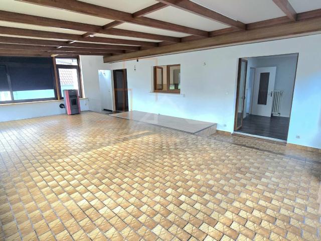 — Spacieux 4 pièces avec terrasse et garage —