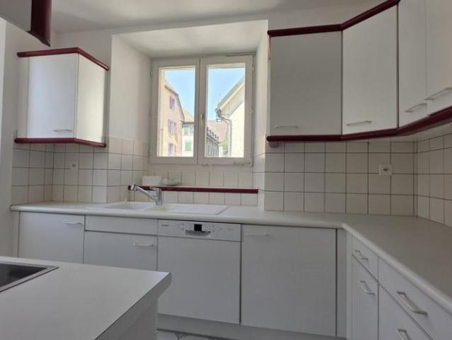 SPACIEUX 4 PIECES DE 110 M2