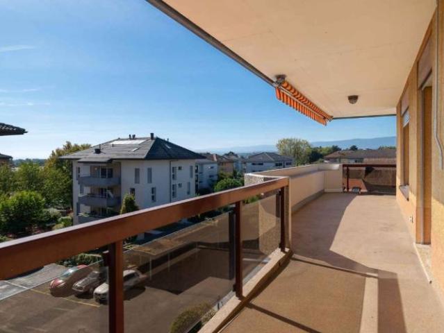 Spacieux 4,5 pièces avec terrasse