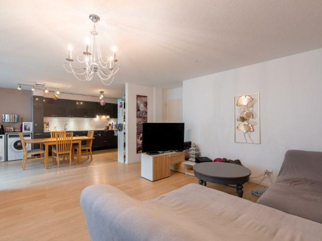 Spacieux 4.5 pièces rénové avec balcon au centre ville