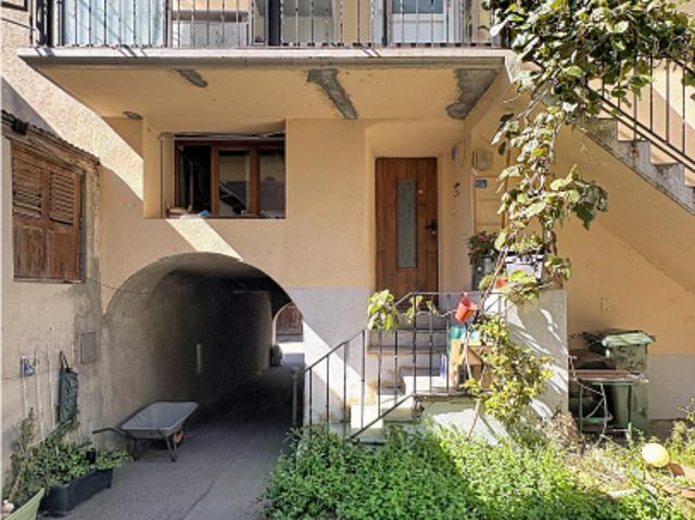 Spacieux 5 pièces en duplex avec entrée indépendante et coin jardin potager