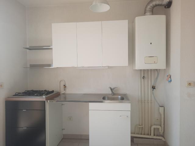 spacieux t2 dernier etage park chateau gombert 13013 marseille