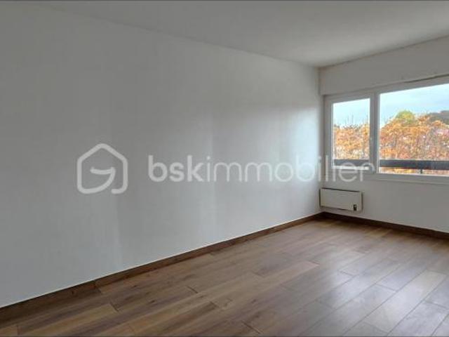 Spacieux T4 avec balcon et parking
