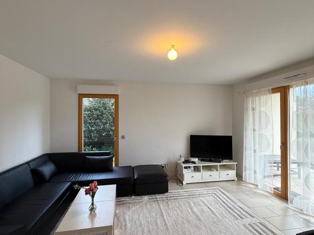 Spacieux T4 en rez de jardin dans une résidence avec portail 97m² Cessy