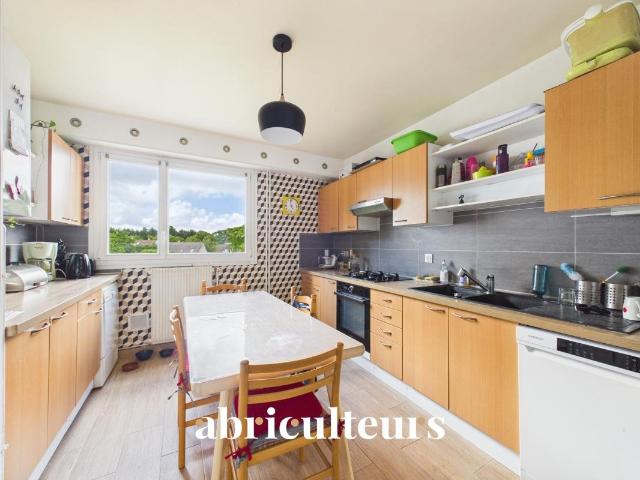 Spacieux T5 familial de 137 m² avec balcon Ouest à Saint Her. 137m² Saint Herblain