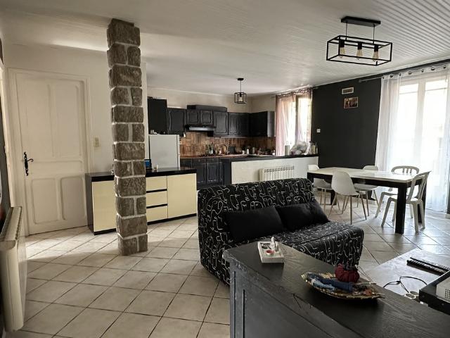 Spacieux appartement 4 pièces avec grande cave