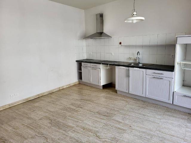 Spacieux appartement avec garage, cellier et parking privatifs