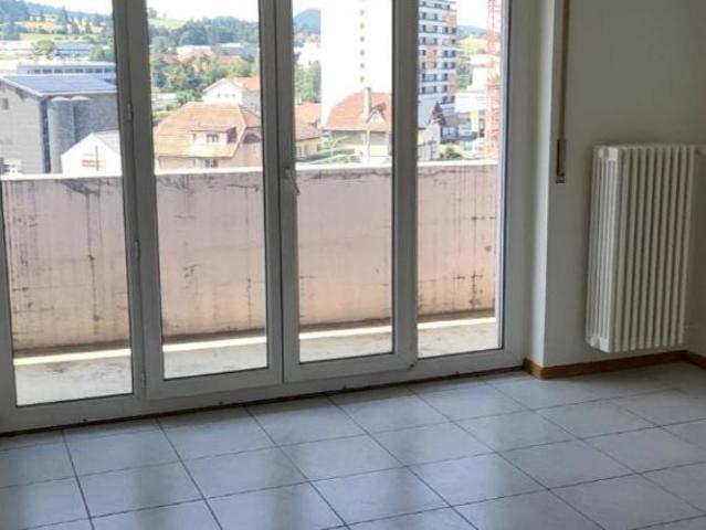 Spacieux appartement de 4 pièces avec balcon