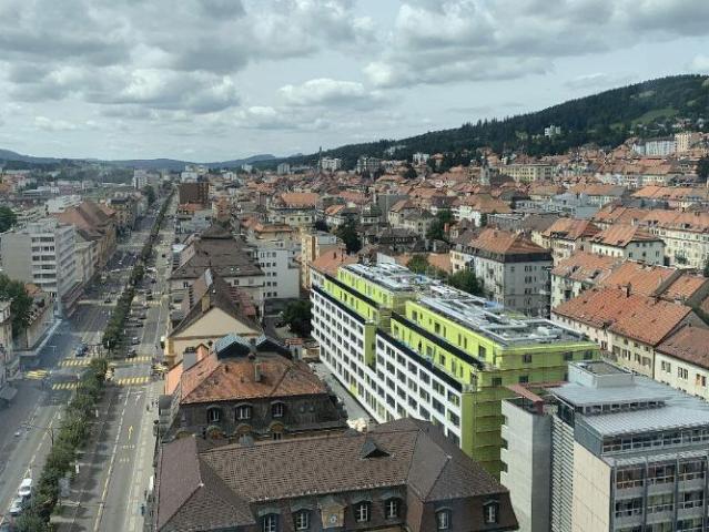 Spacieux appartement de 4.5 pièces au centre de La Chaux de Fonds