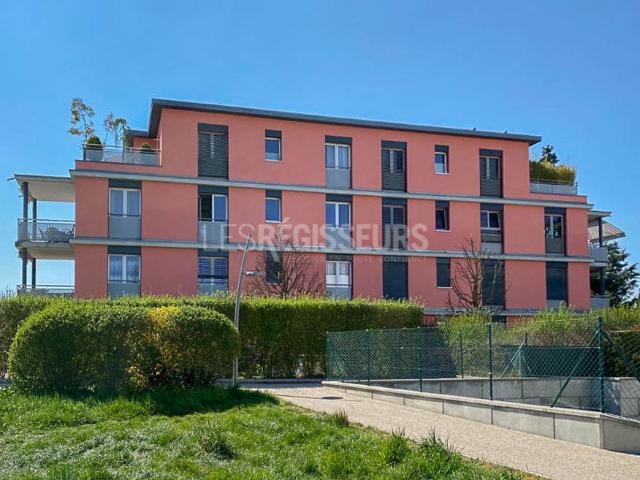 Spacieux appartement de 5 pièces à Perly avec 2 places de parking intérieures