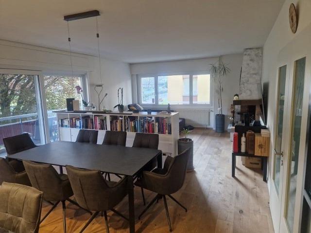 Spacieux appartement de 5 pièces avec balcon à Monthey