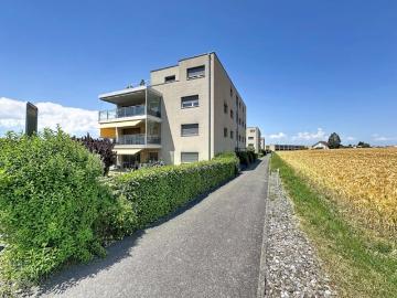 Spacieux appartement de 5,5 pièces avec grand balcon et vue dégagée