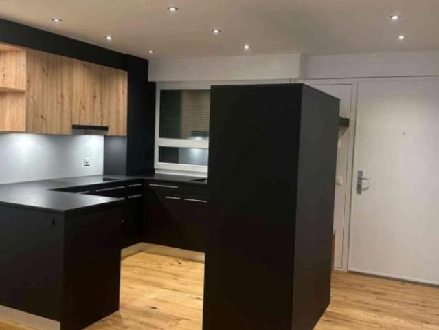 Spacieux appartement de 2,5 pièces dans un emplacement central