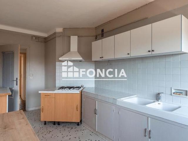 Spacieux appartement familial 3 chambres avec balcons, cave et belles prestations