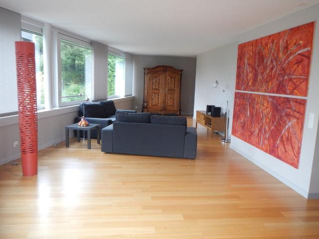 Spacieux appartement meublé de 4,5 pièces d'env. 160 m2 à La Tour de Peilz