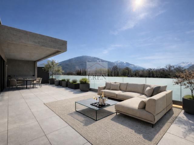 Spacieux attique 4,5 pièces avec terrasse panoramique de 63 m2