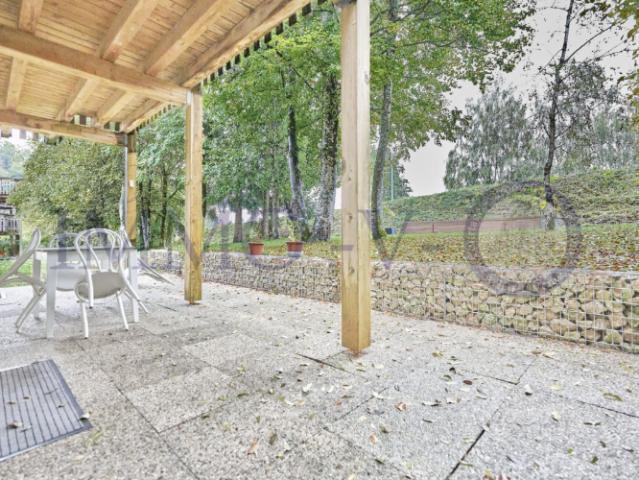 SPACIEUX AVEC GRAND JARDIN ET EMPLACEMENT IDEAL